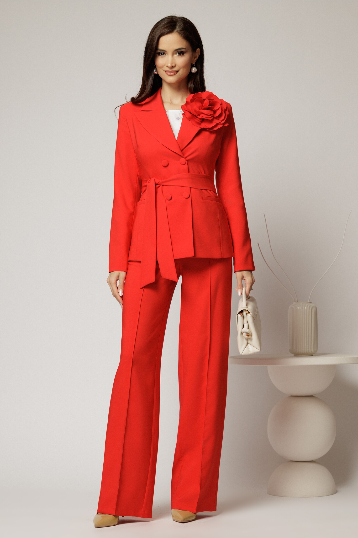 Compleu Dama Corai Elegant cu Brosa Detasabila