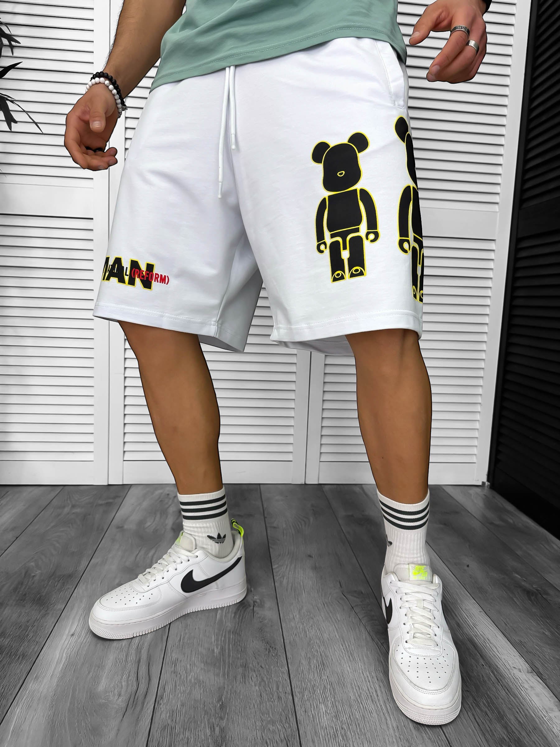 Pantaloni scurți albi Y246 - Confort & Stil