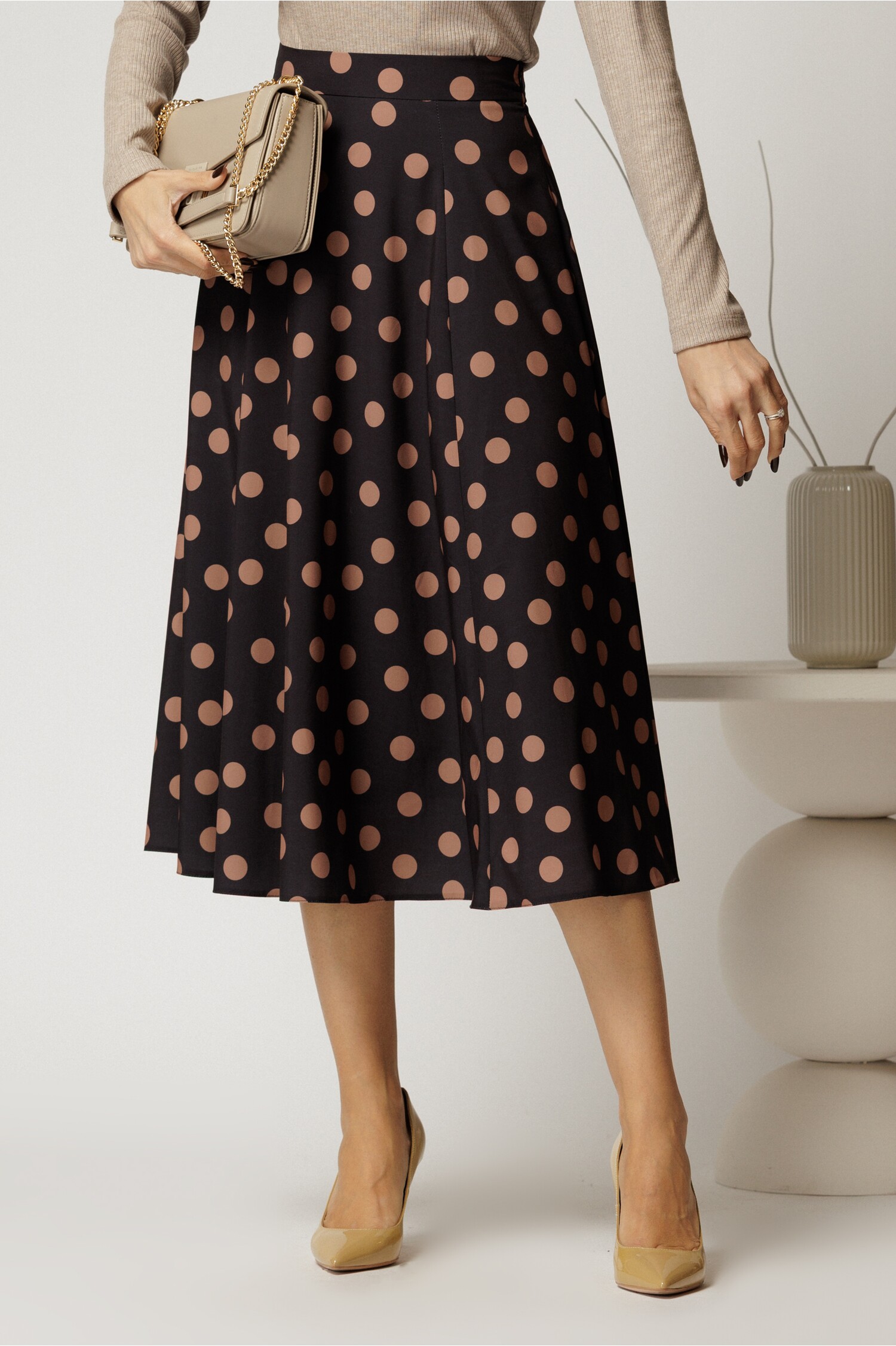 Fusta DY Fashion Midi Negru cu Buline - Eleganță Rafinată