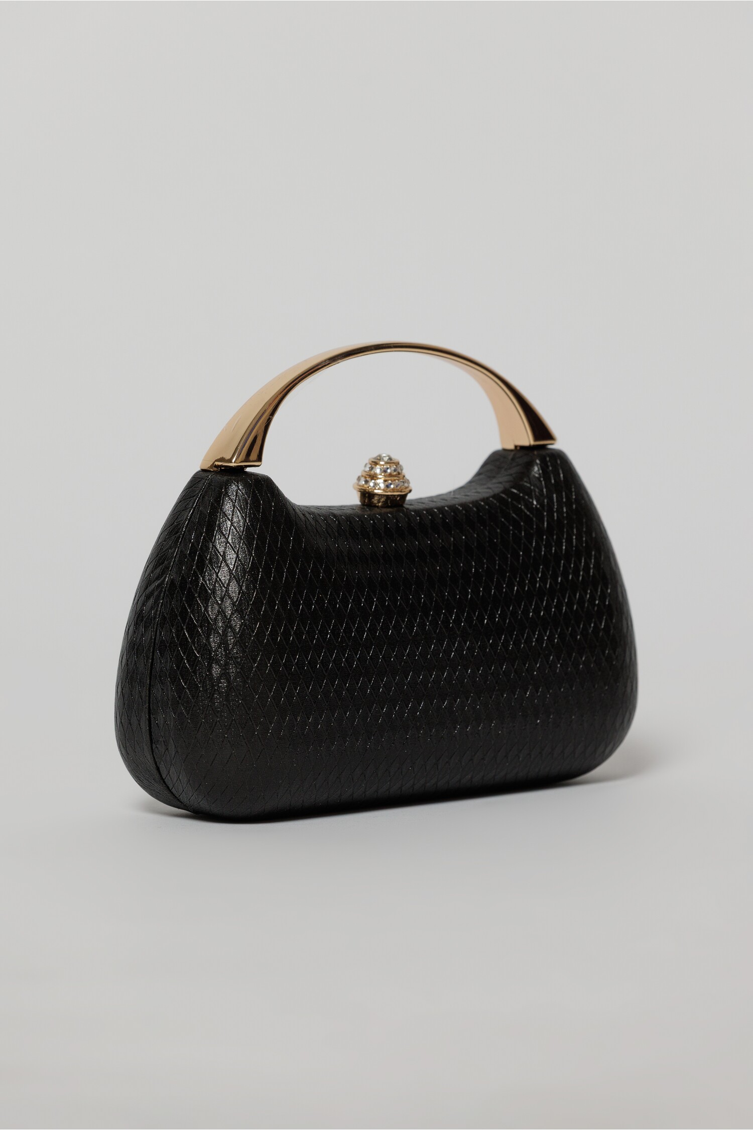 Clutch Elegant Negru cu Mâner Auriu și Design Structurat