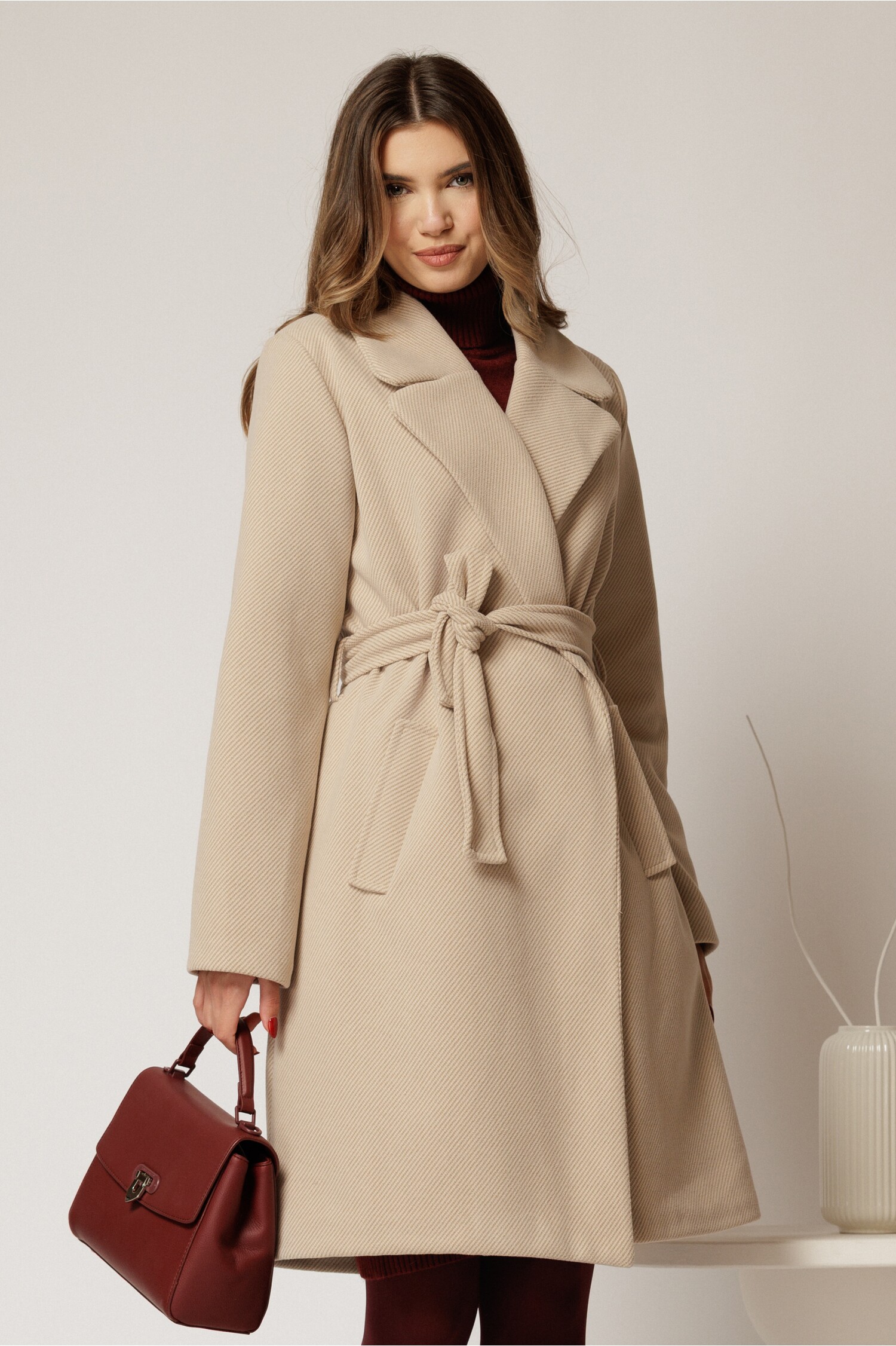 Palton Ariana Bej Elegant cu Cordon Talie