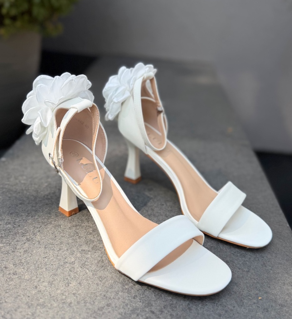 Sandale cu Toc Rouzy Albe - Eleganță și Stil