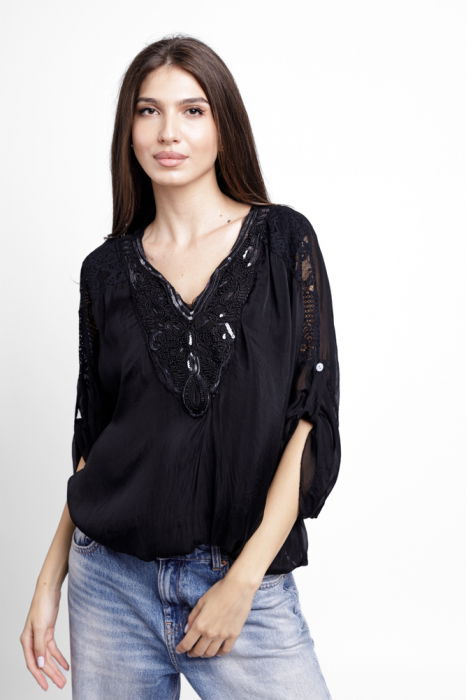 Bluza Neagra Brodata Shopika | Eleganta si Stil