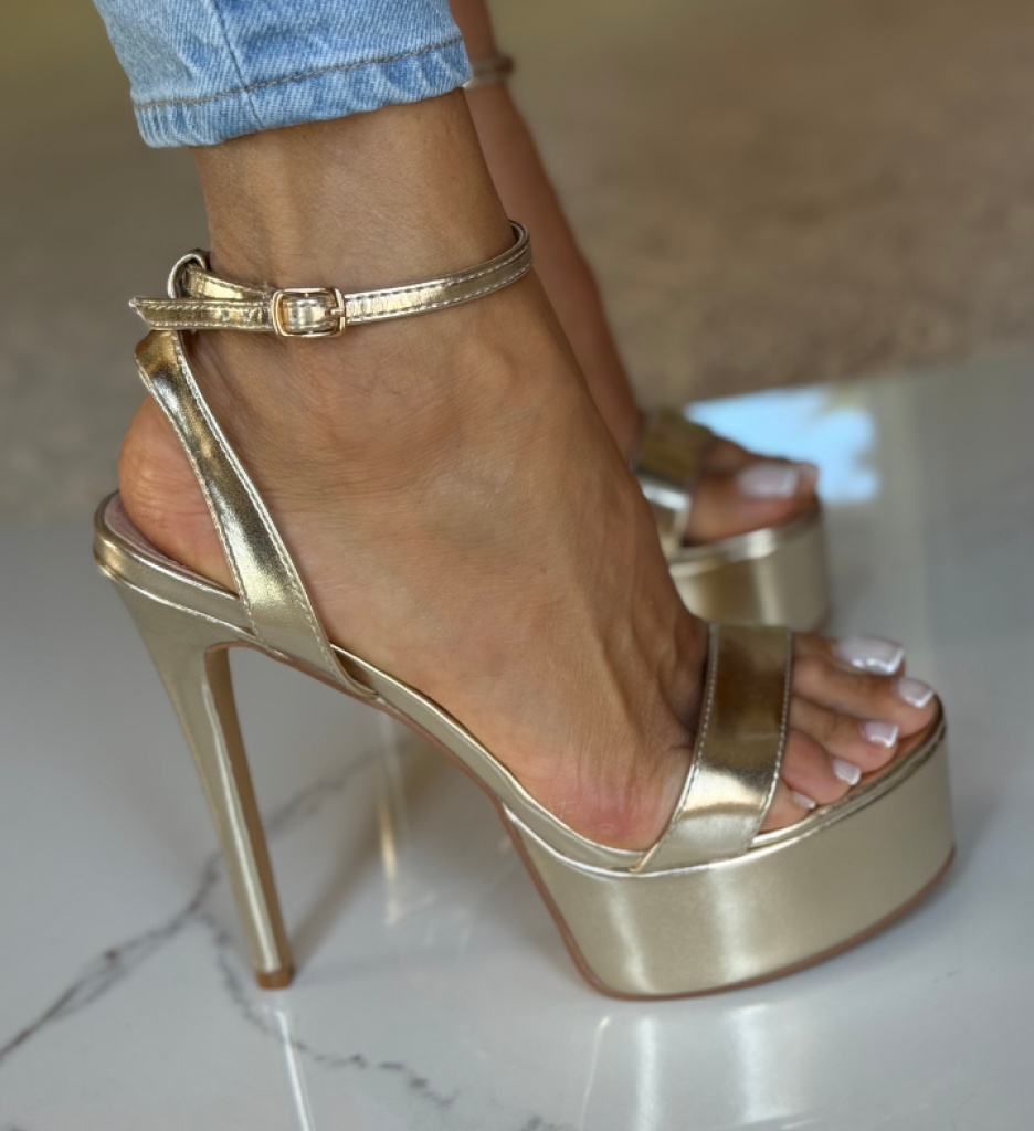 Sandale Barbys Aurii - Eleganță și Stil