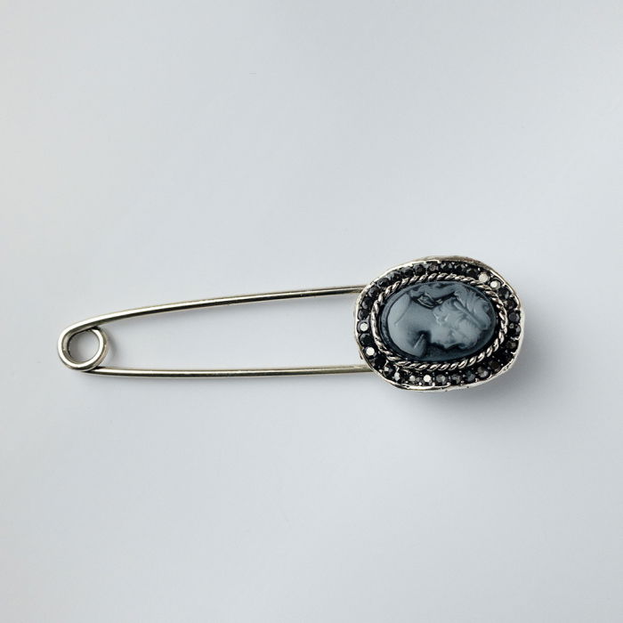 Brosa retro Shopika | Accesoriu elegant