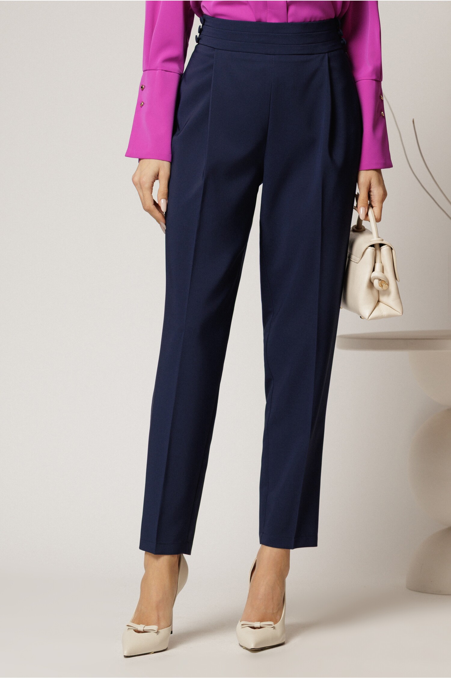 Pantaloni Bleumarin Croi Conic cu Nasturi