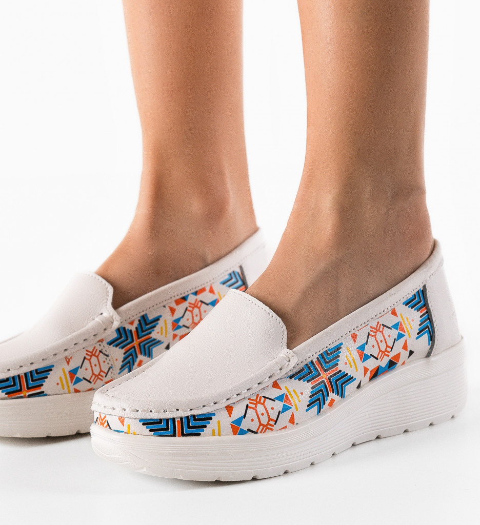 Pantofi Casual Albi - Stil și Confort Zilnic - imagine 3
