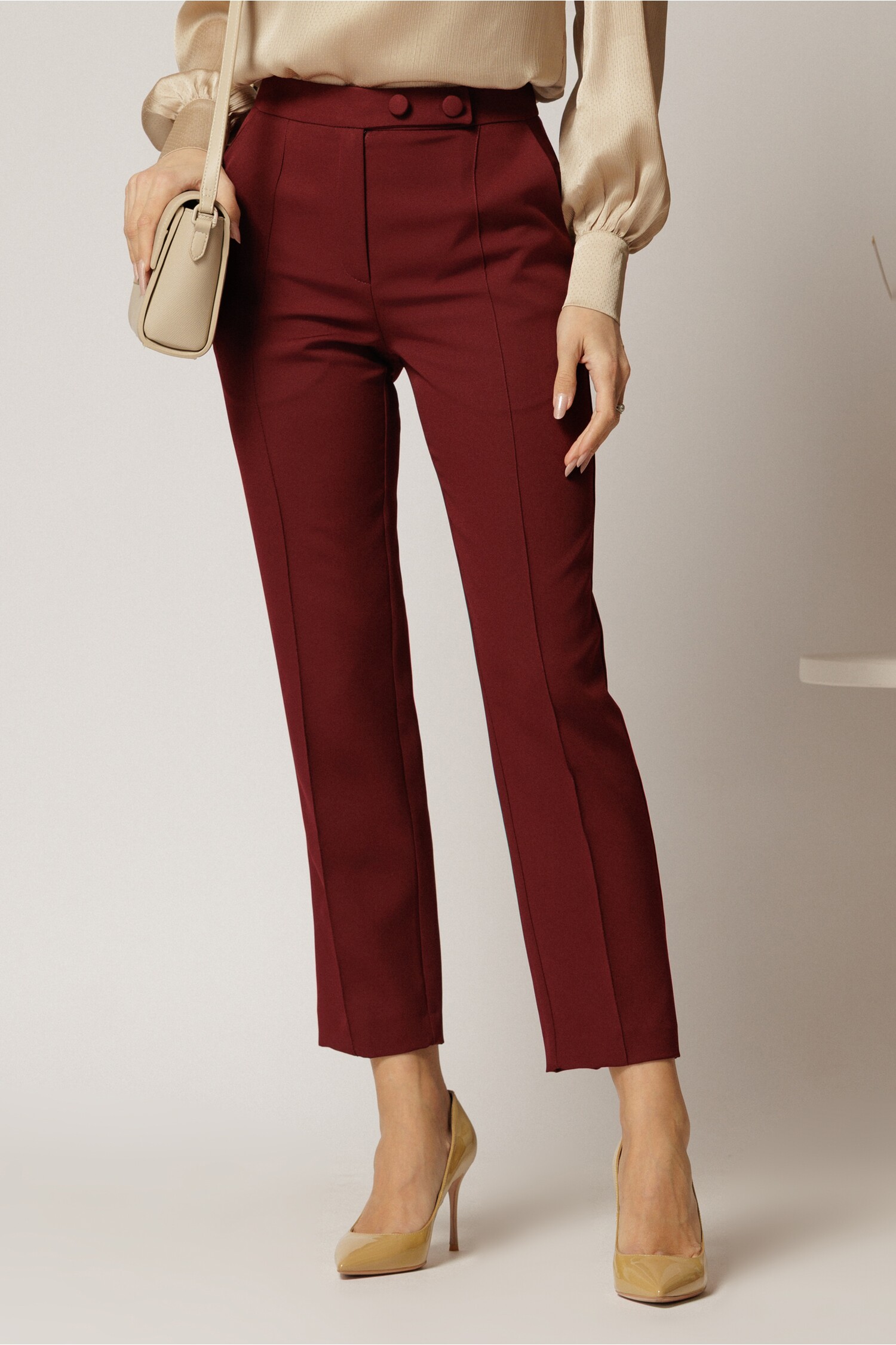 Pantaloni Stofă Bordo Nasturi Imbrăcați