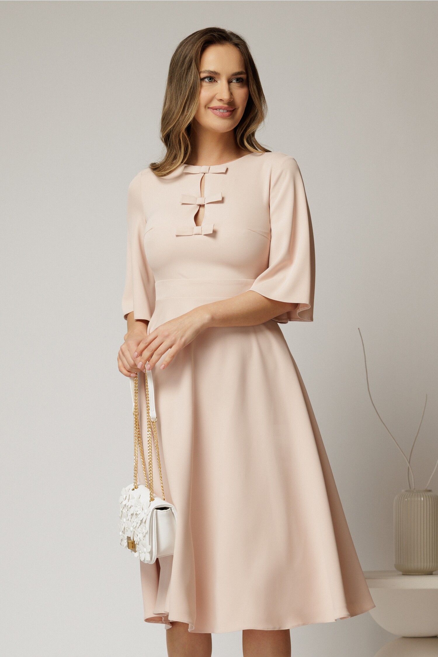 Rochie DY Fashion midi roz cu maneci evazate și funde