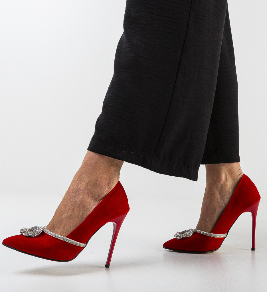 Pantofi Raga Rosii cu Toc - Eleganță și Stil