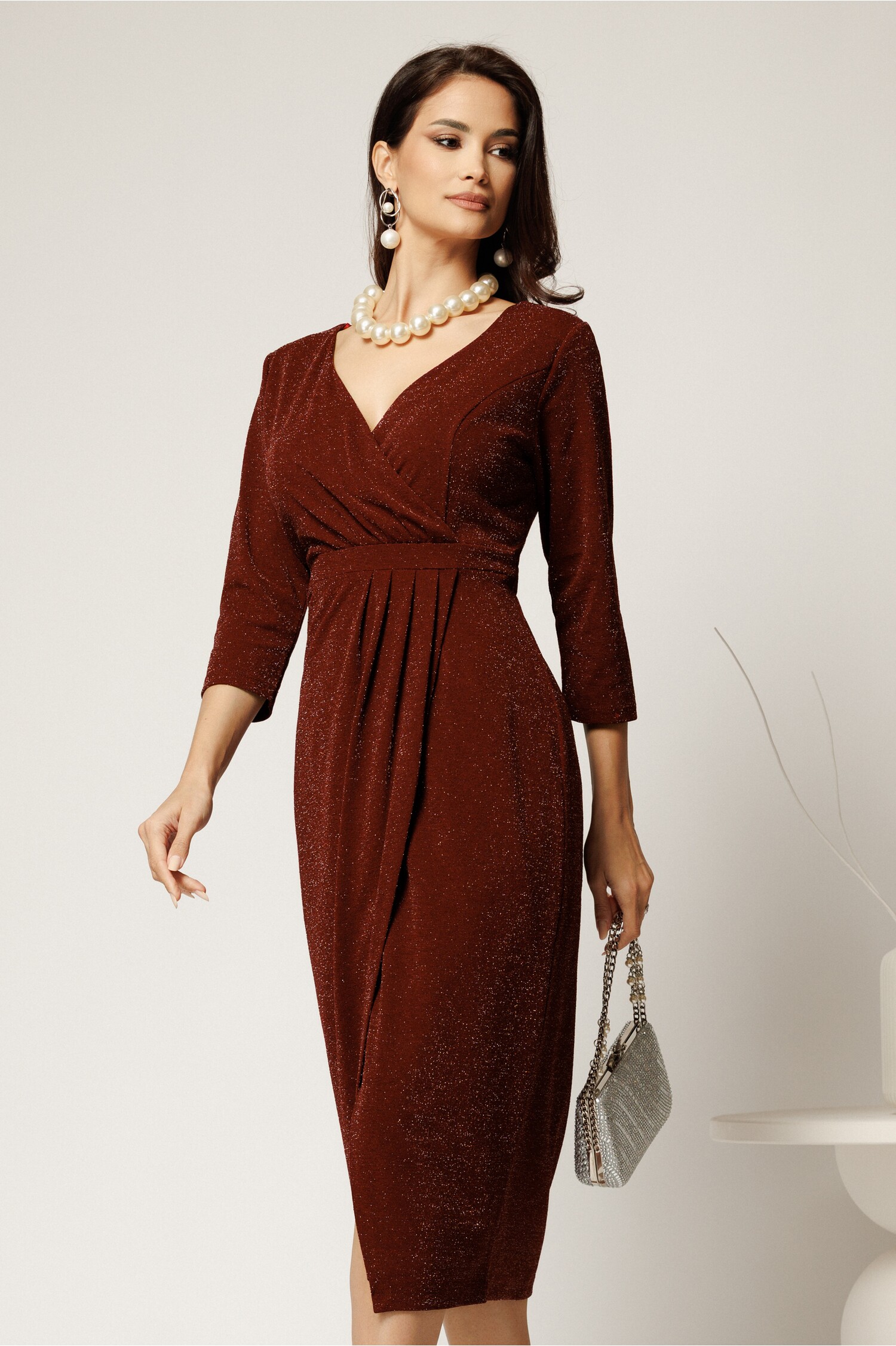 Rochie Midi Lurex Bordo cu Croi Conic Eleganta