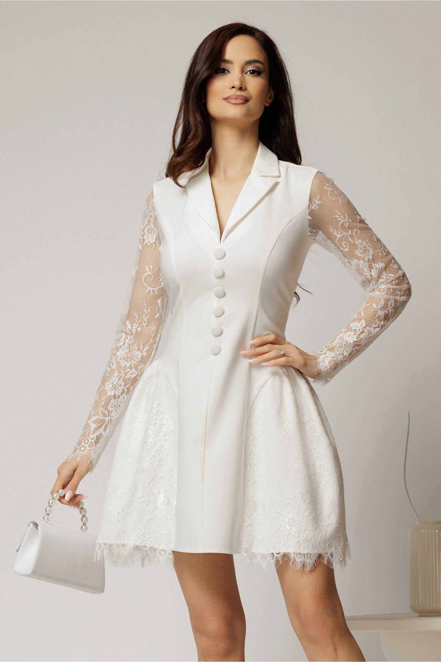 Rochie Scurta Alba Ocazie cu Dantela si Nasturi