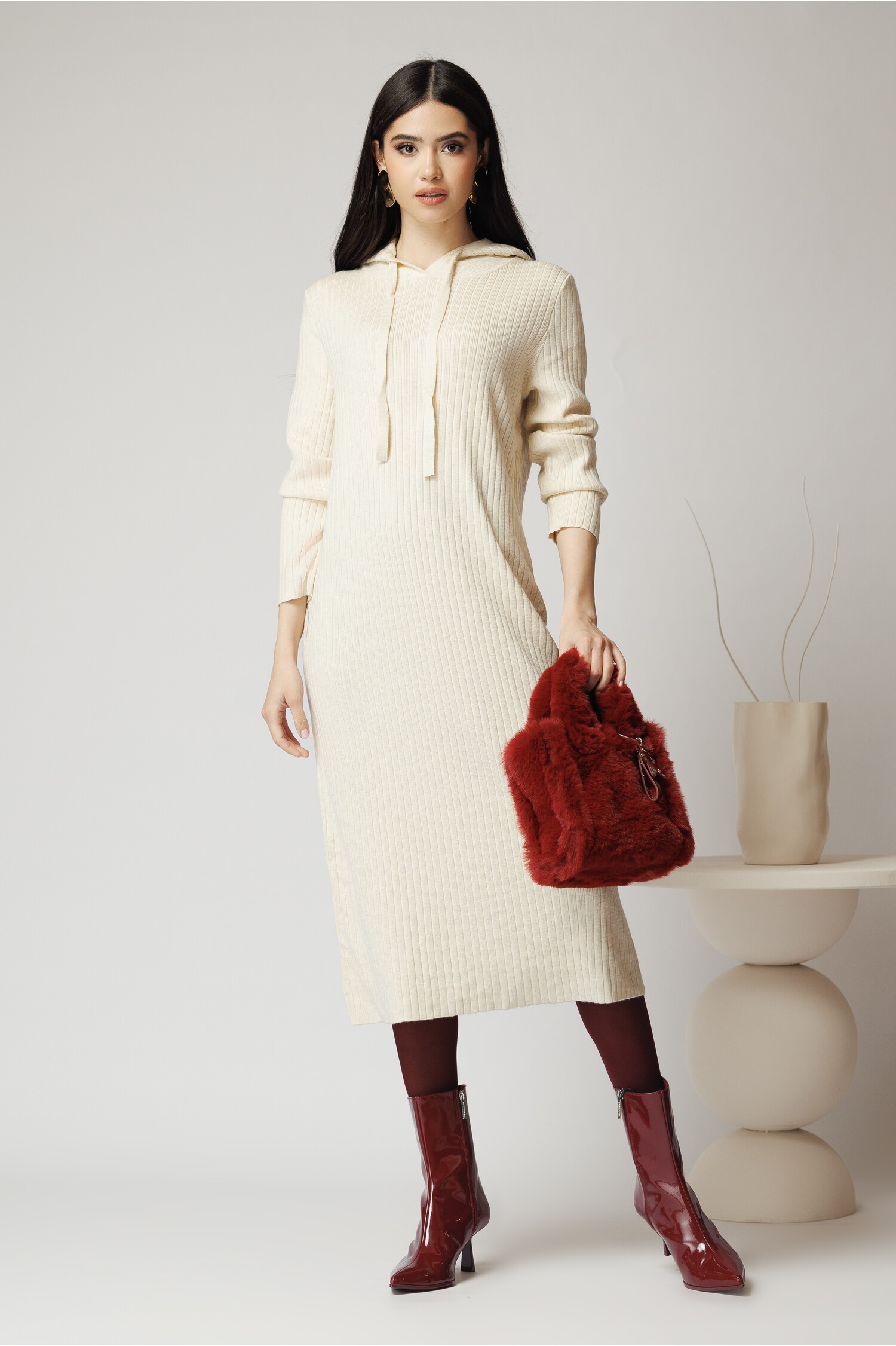 Rochie Casual din Tricot Reiat cu Gluga