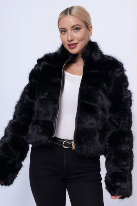 Geacă Blana Artificială Neagră Shopika - Eleganță