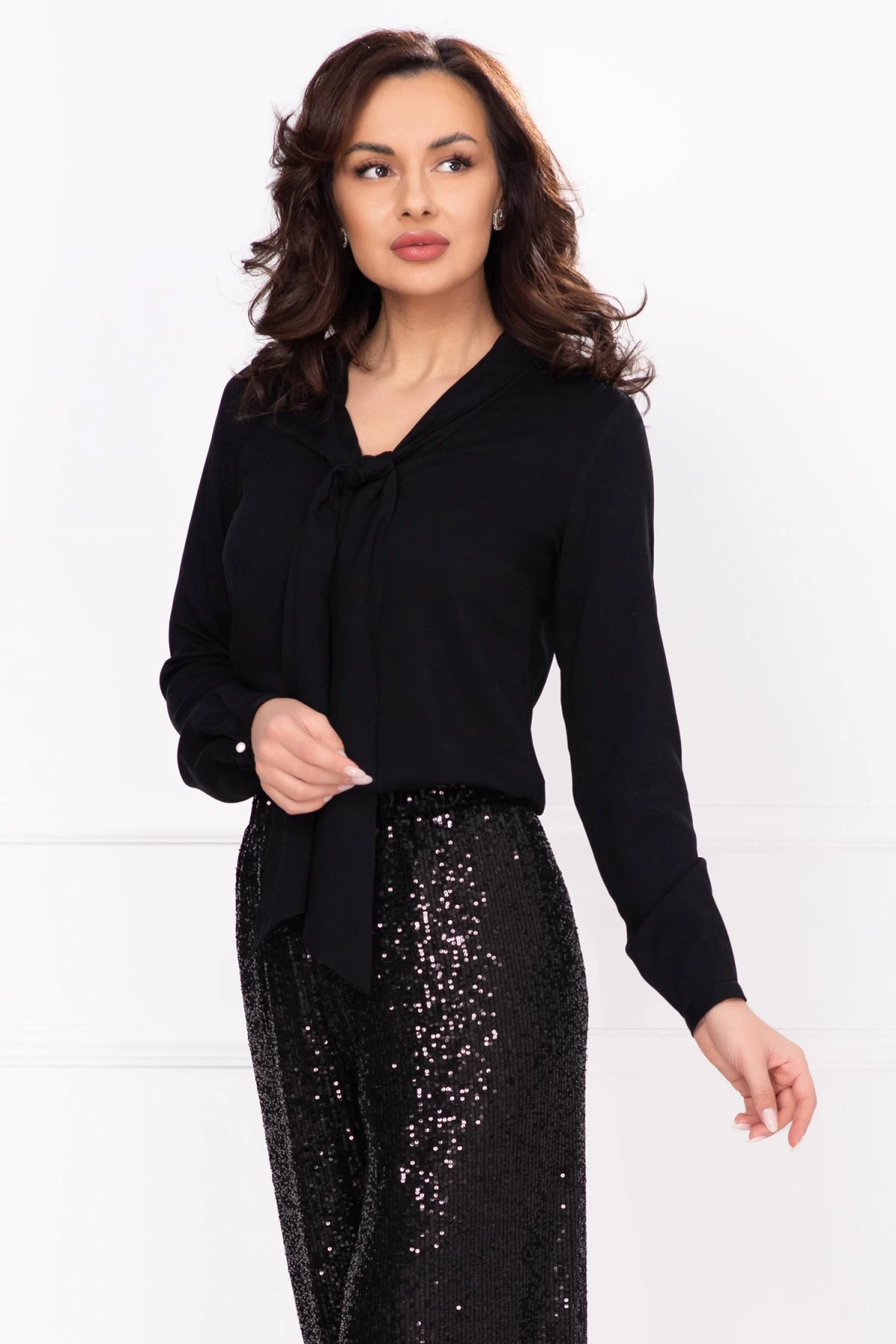 Bluza InPuff Neagră Vascoză | Eleganță și Confort