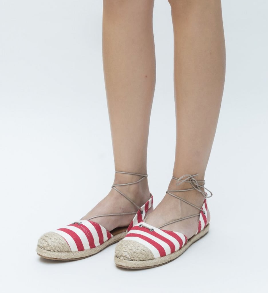 Sandale Rosii Persico | Design Modern și Confort