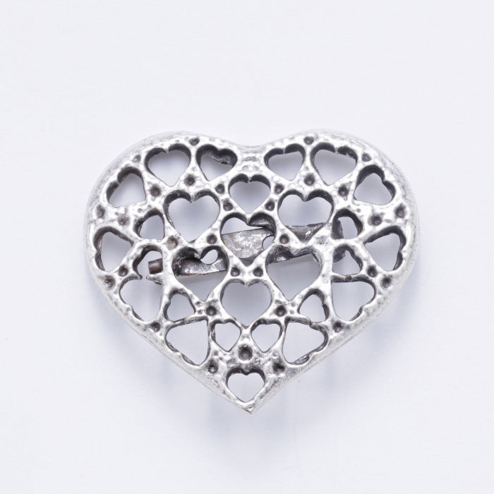 Brosa Inimă Shopika | Design Elegant 29.99 Lei