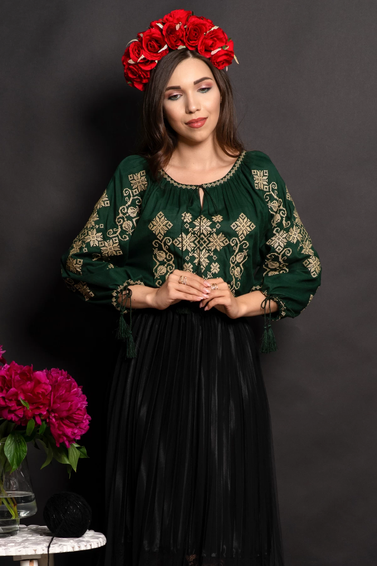 Ie Reyna Verde Brodată Aurie - Stil Tradițional | Traditional - imagine 1
