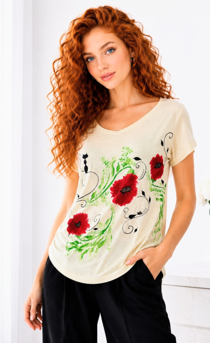 Tricou galben din bumbac  pictat manual, cu maci si pisicuta