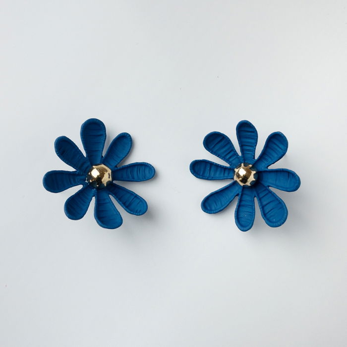 Cercei Floare Albastru Mat | Shopika Eleganță