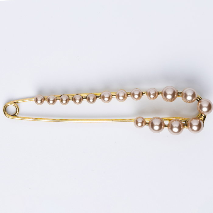 Brosa Metalică Shopika cu Perle | Eleganță Aurie