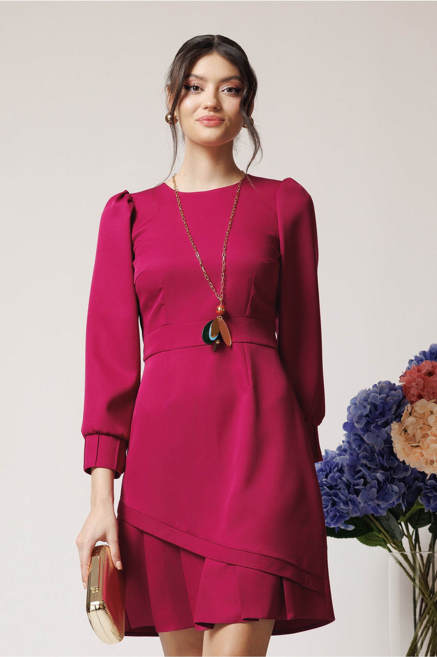 Rochie Moze Office Magenta cu Pliuri - Eleganță și Stil