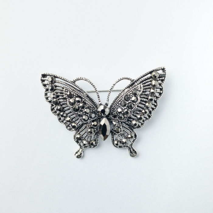 Brosă Fluture Argintie Shopika | Cadou Elegant