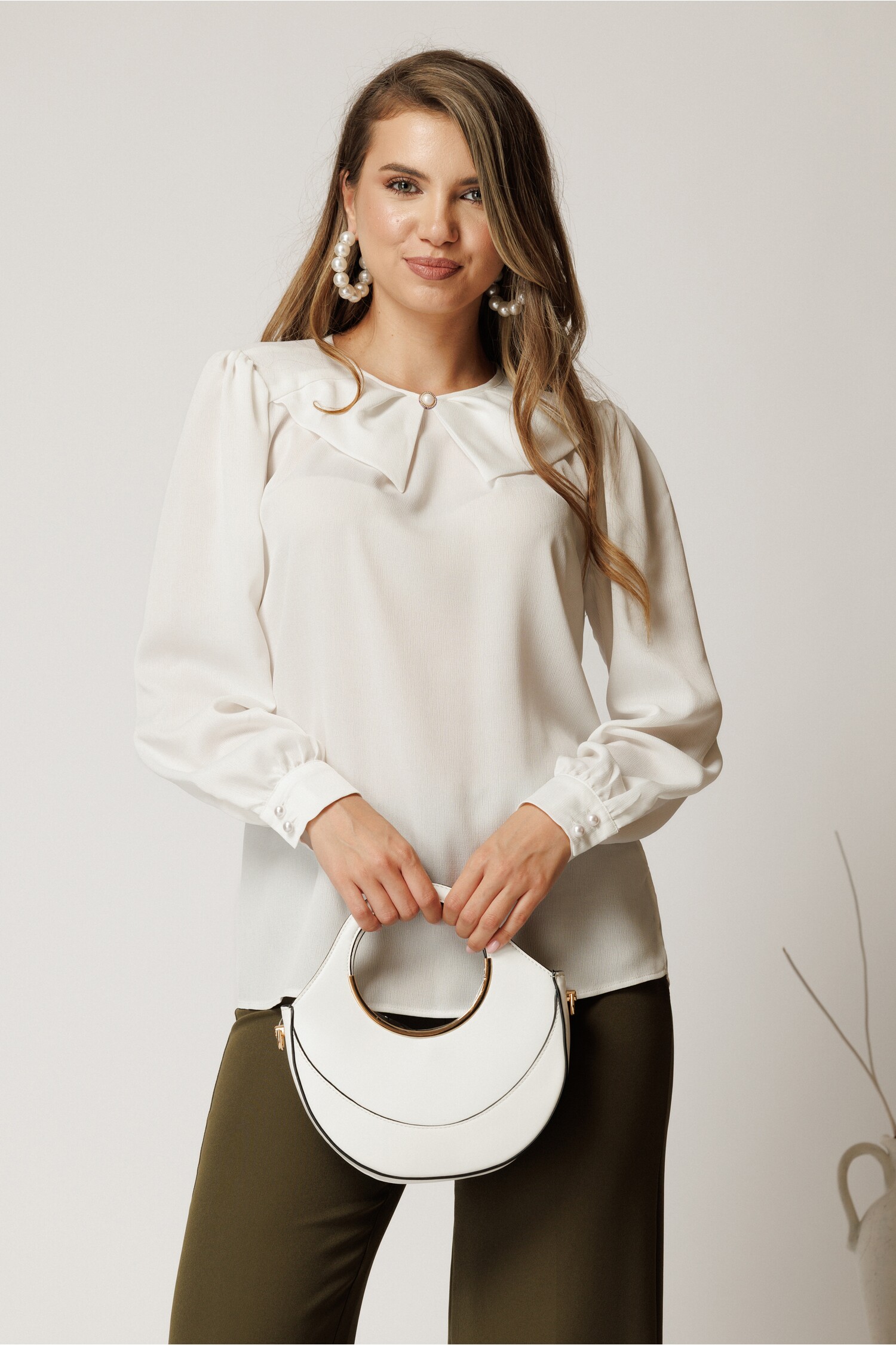 Cămașă Crep Elegantă cu Guler și Perlă