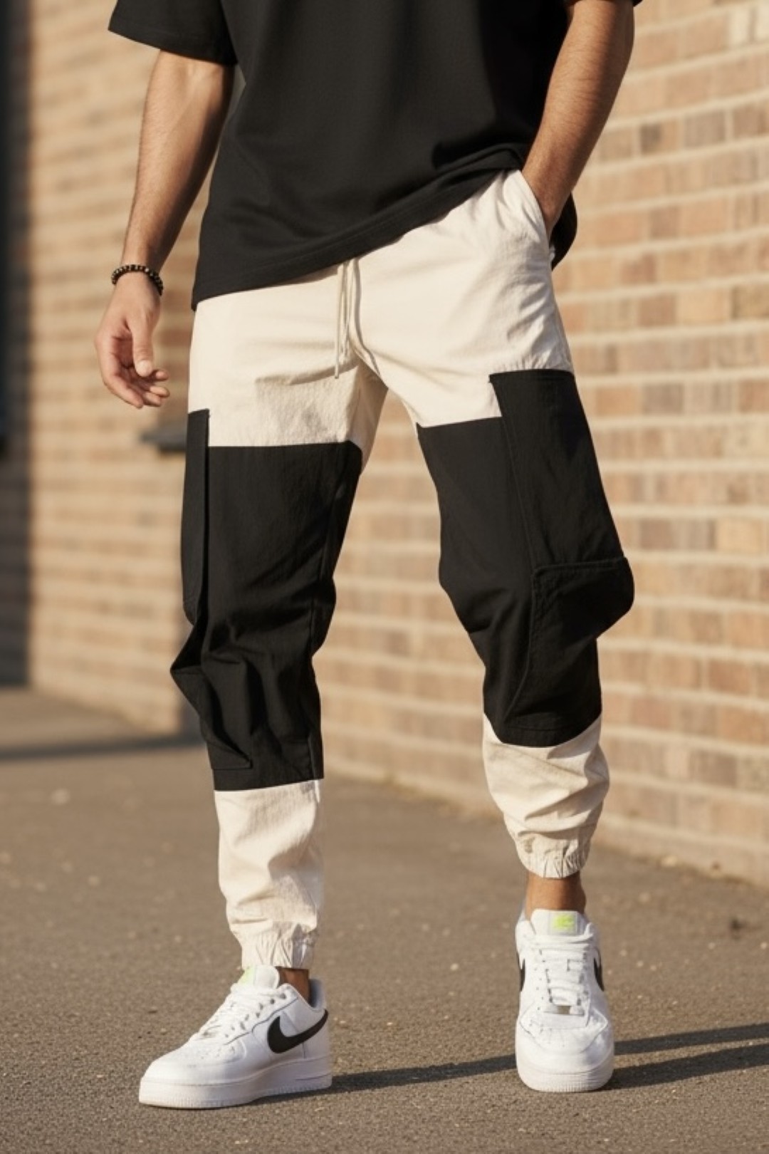 Pantaloni Trening Cargo Bej Conici | Stil & Confort