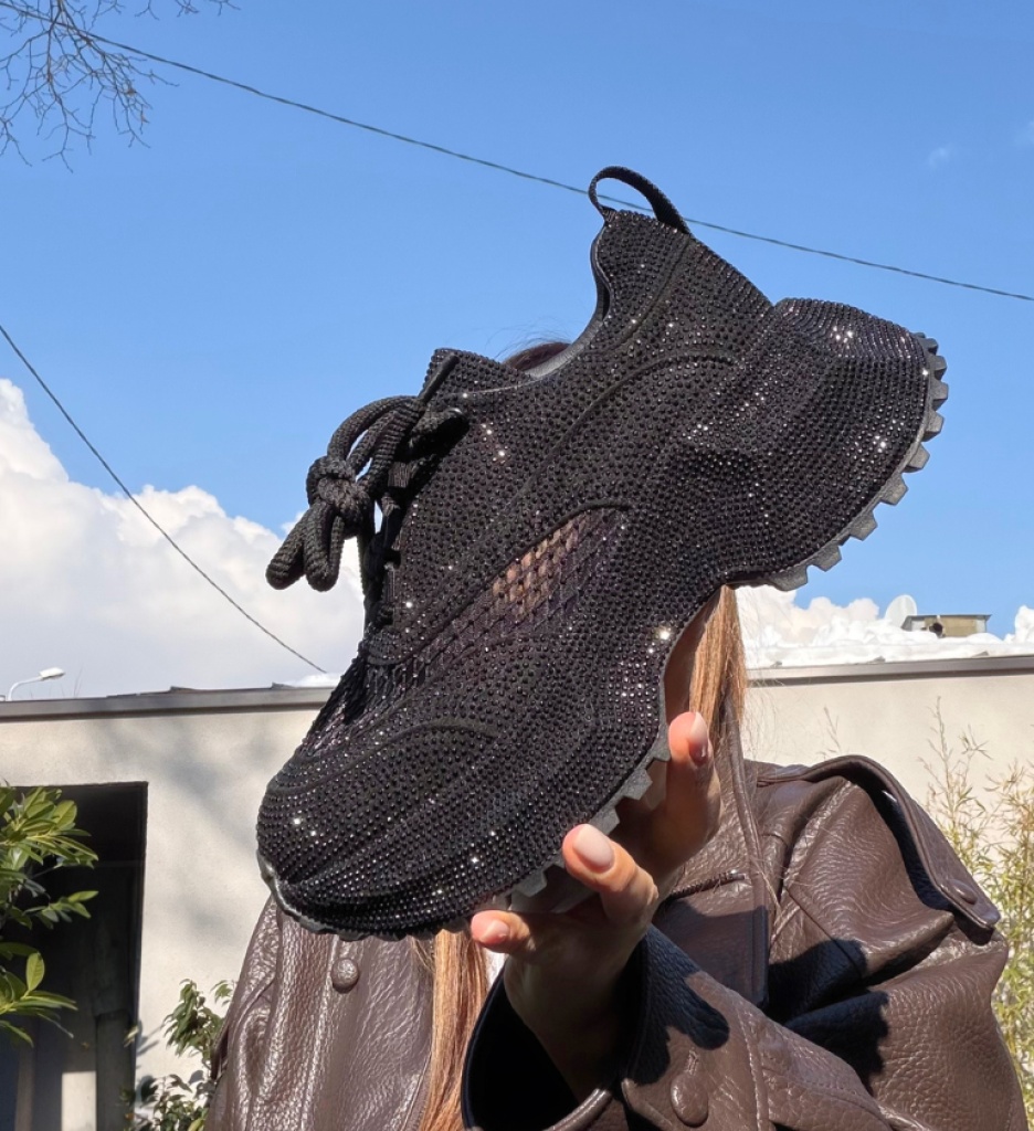 Sneakers Dama Gyfa Negri – Stil și Confort
