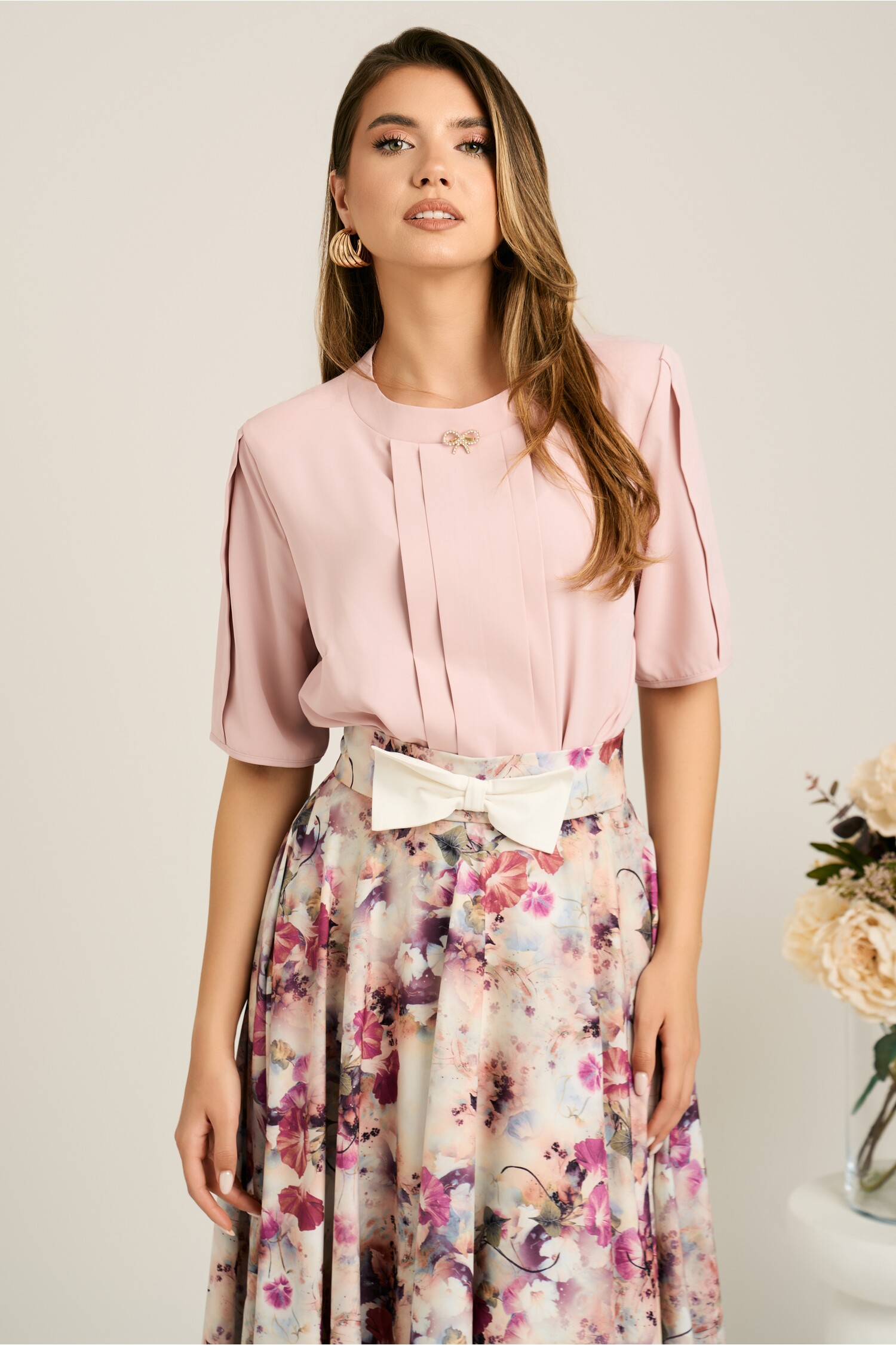 Bluza Roz din Viscosa cu Pliuri - Eleganta Vaporoasa