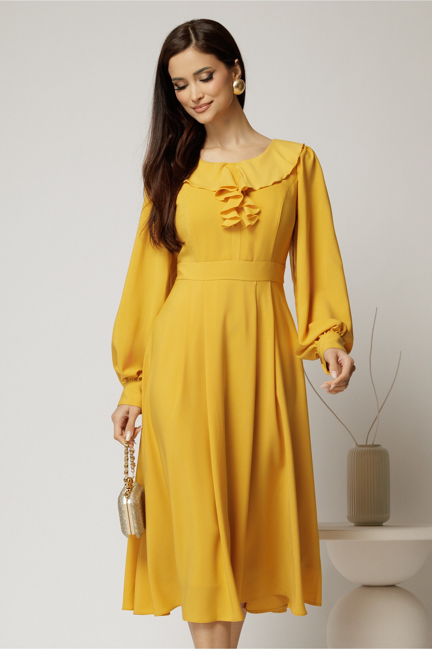 Rochie Midi Galben Mustar cu Volanase și Croi Clos