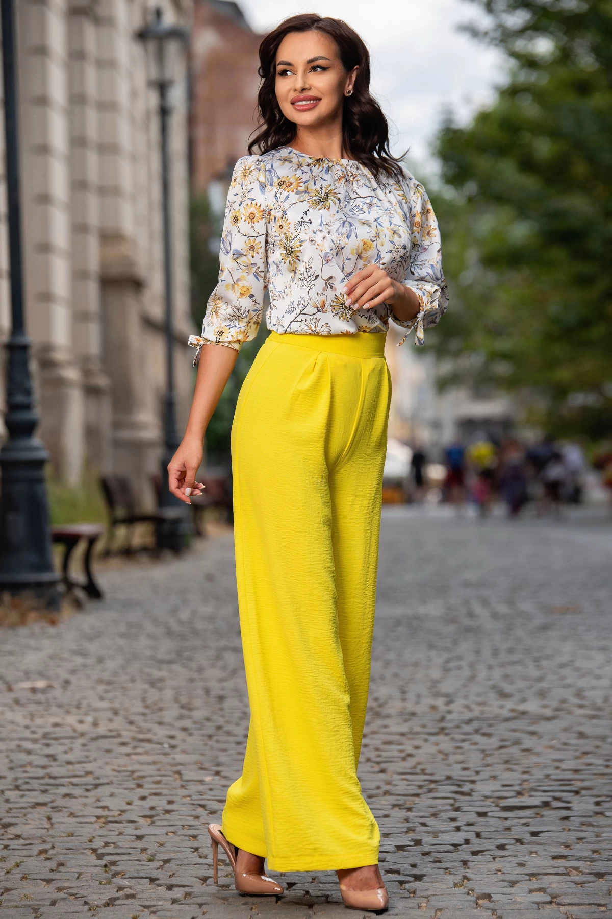 Pantaloni Galbeni Evazați Inpuff | Stil Elegant
