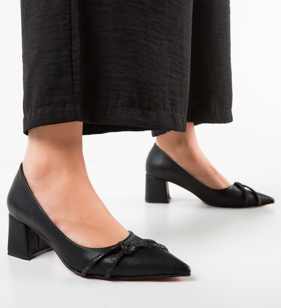Pantofi Mogoi Negri Eleganți - Stil și Confort