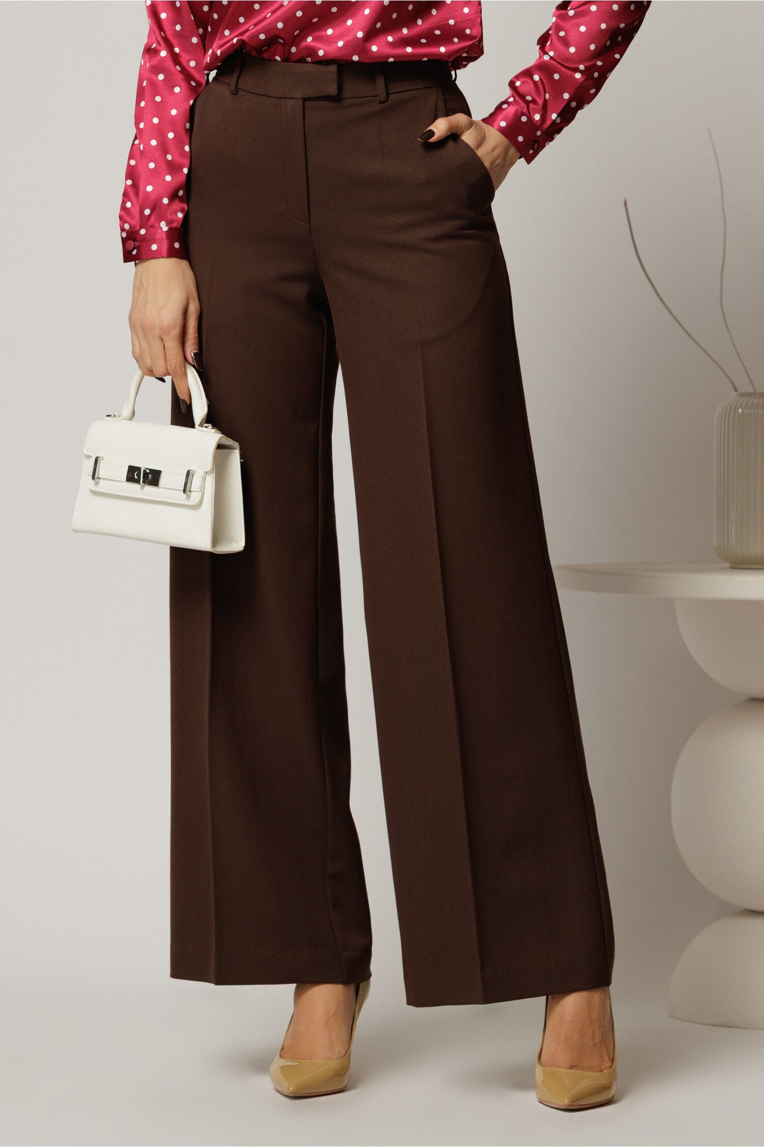 Pantaloni DY Fashion maro lejeri