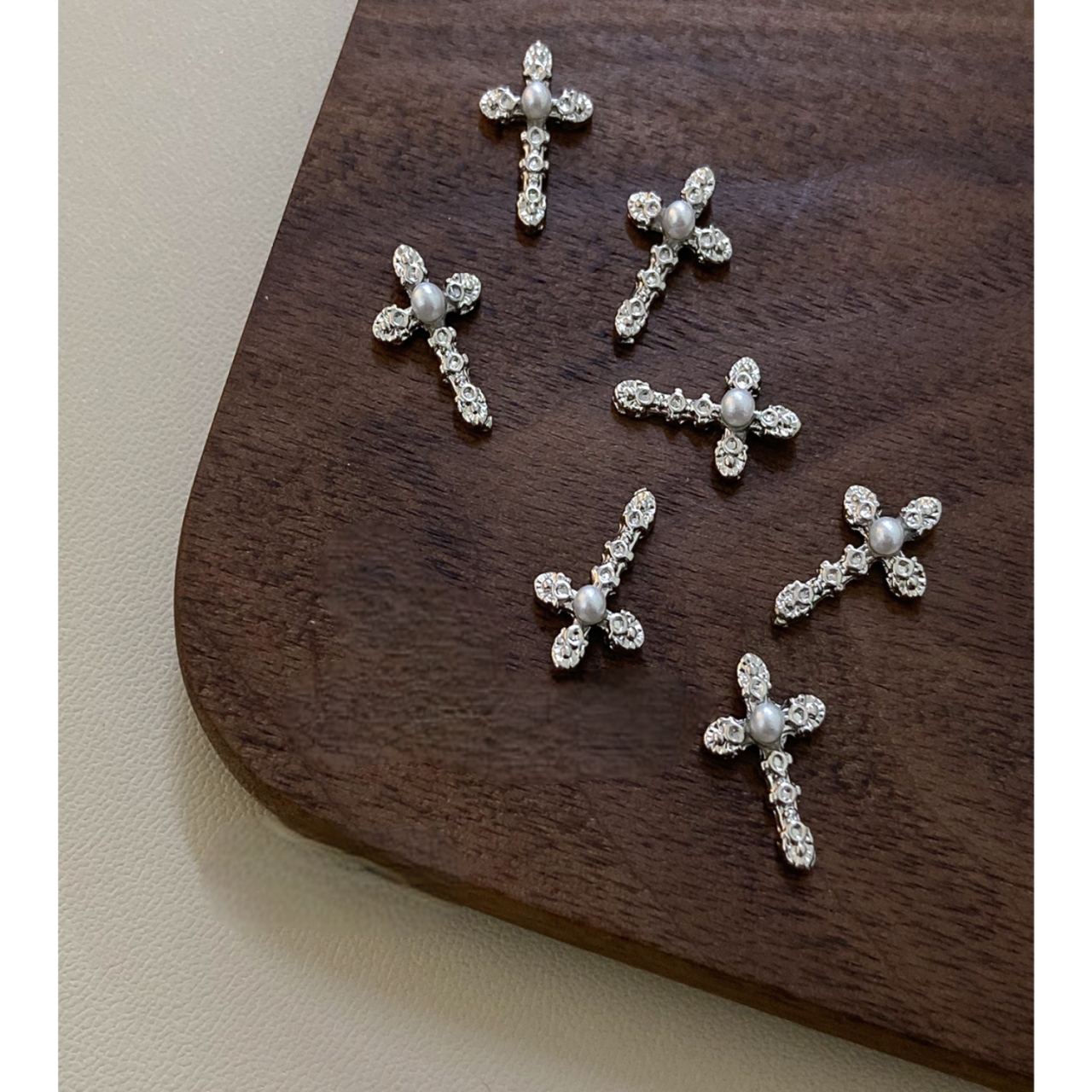 Ornament 3D Marquise Argintiu – Eleganță Manichiură