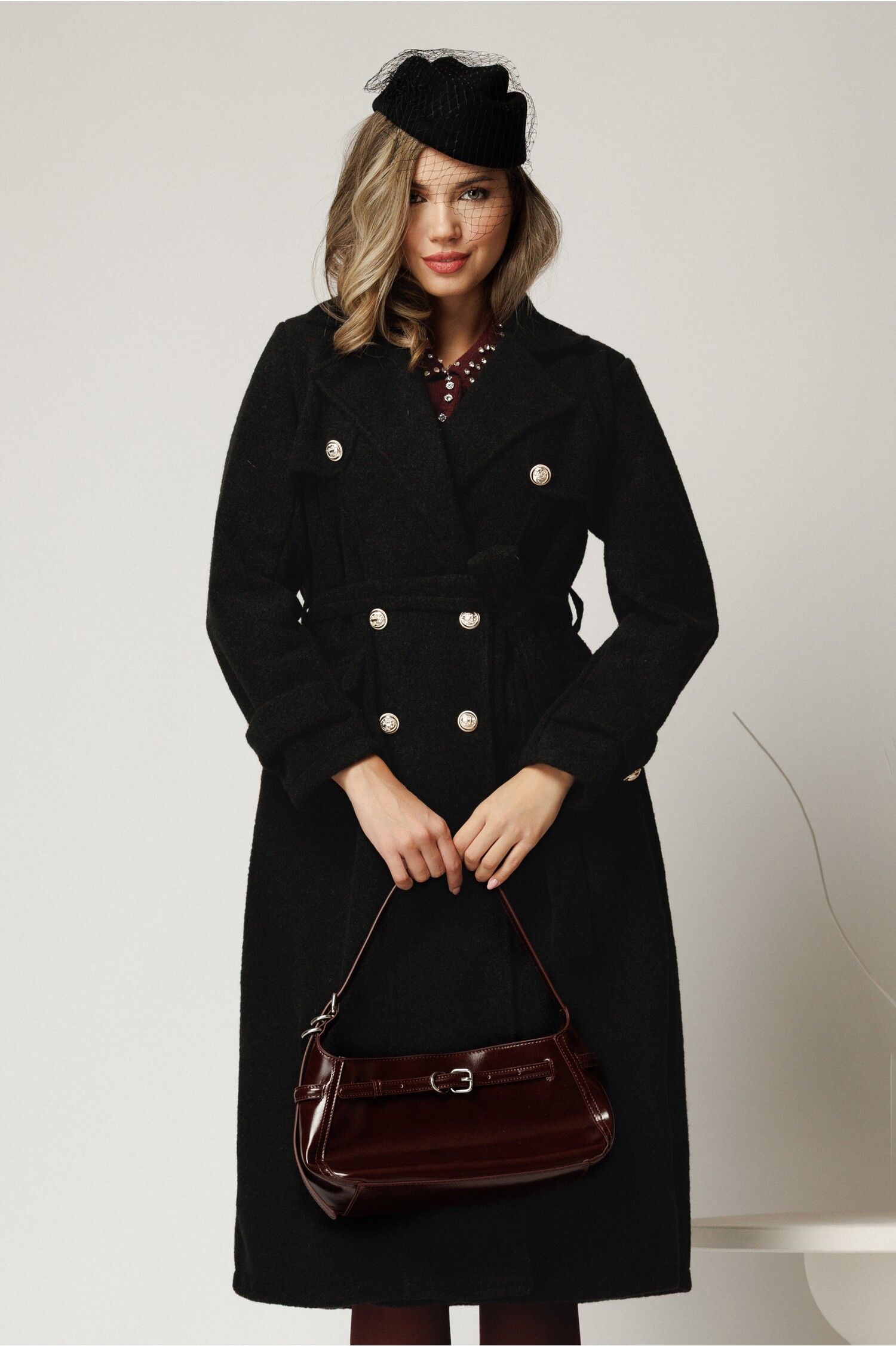 Palton Negru Bucle cu Nasturi și Cordon Talie