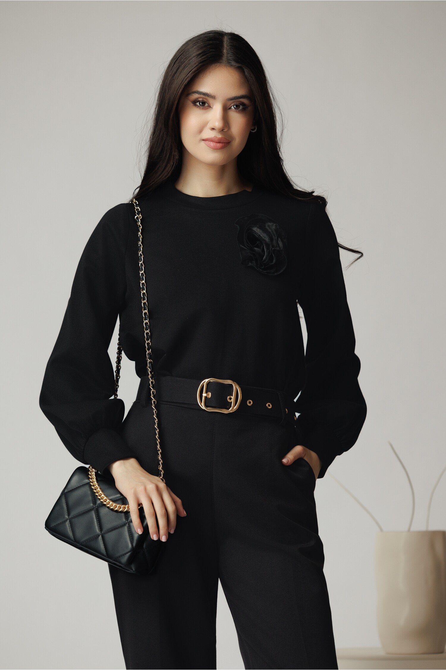 Bluza DY Fashion cu floare din organza - Eleganță casual
