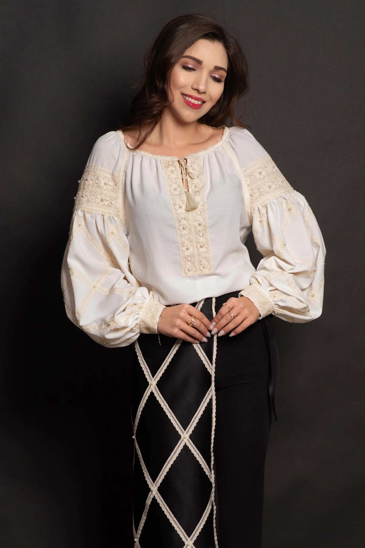 Ie Traditionala Effect cu Perle Sidefate