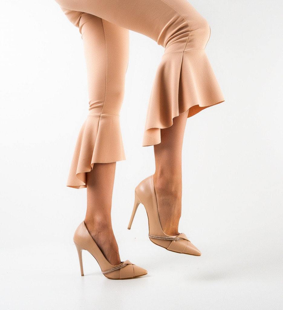 Pantofi Opect Nude - Eleganță și Stil Versatil