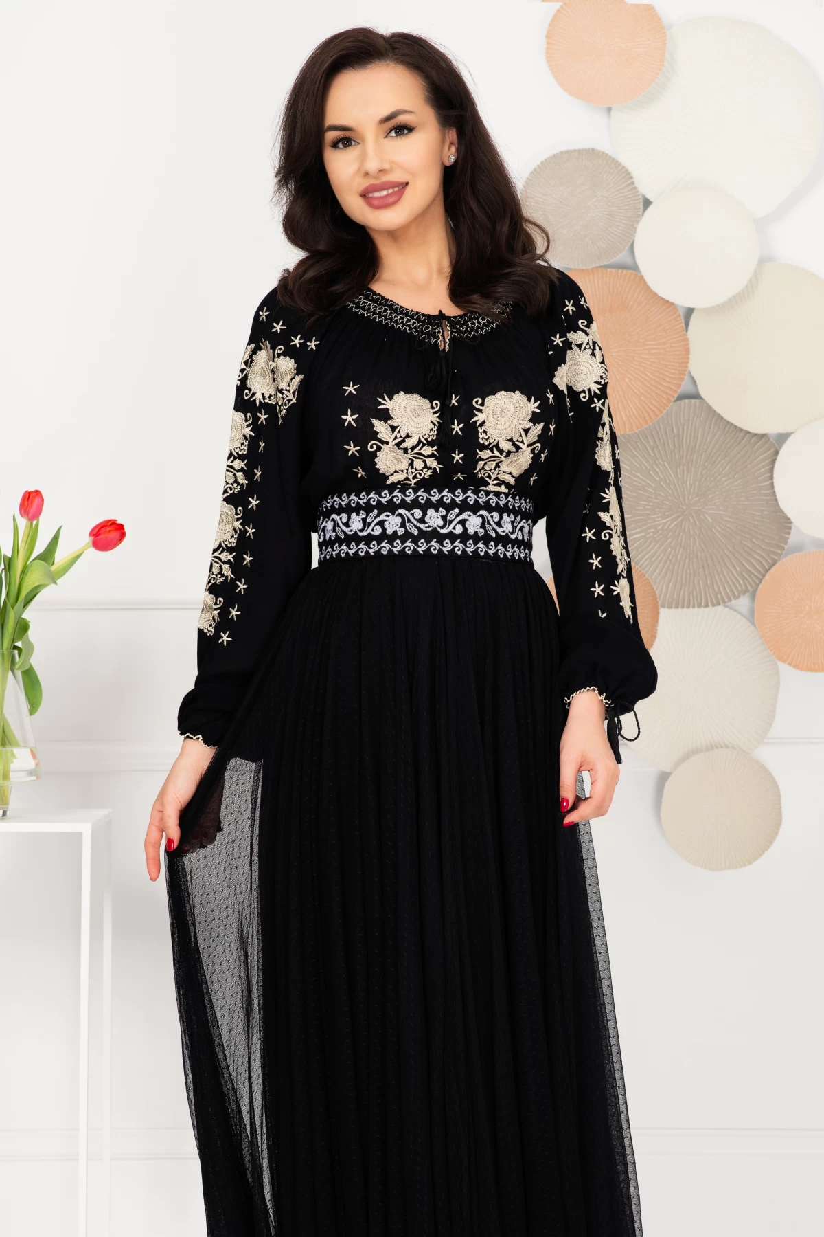 Brau Gri Traditional cu Broderie Florală