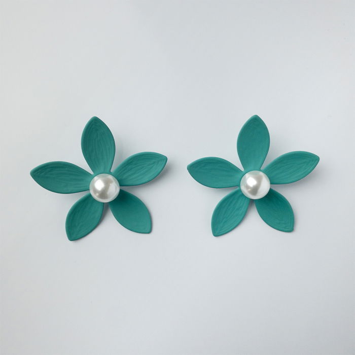 Cercei Floare Shopika - Eleganță Naturală