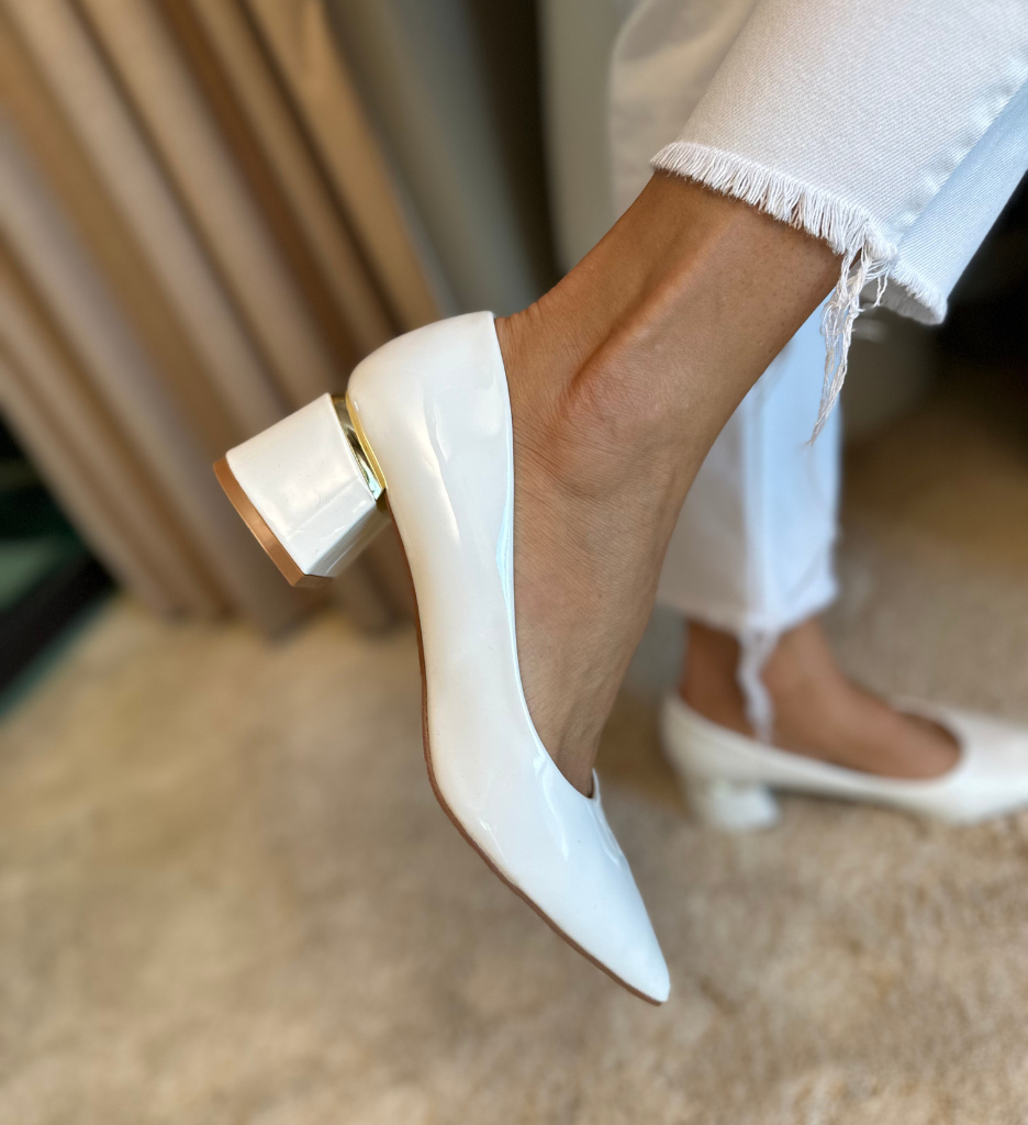 Pantofi dama Fedlimi Albi cu toc elegant