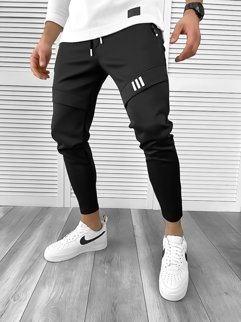 Pantaloni Trening Conici Negri - Stil si Confort