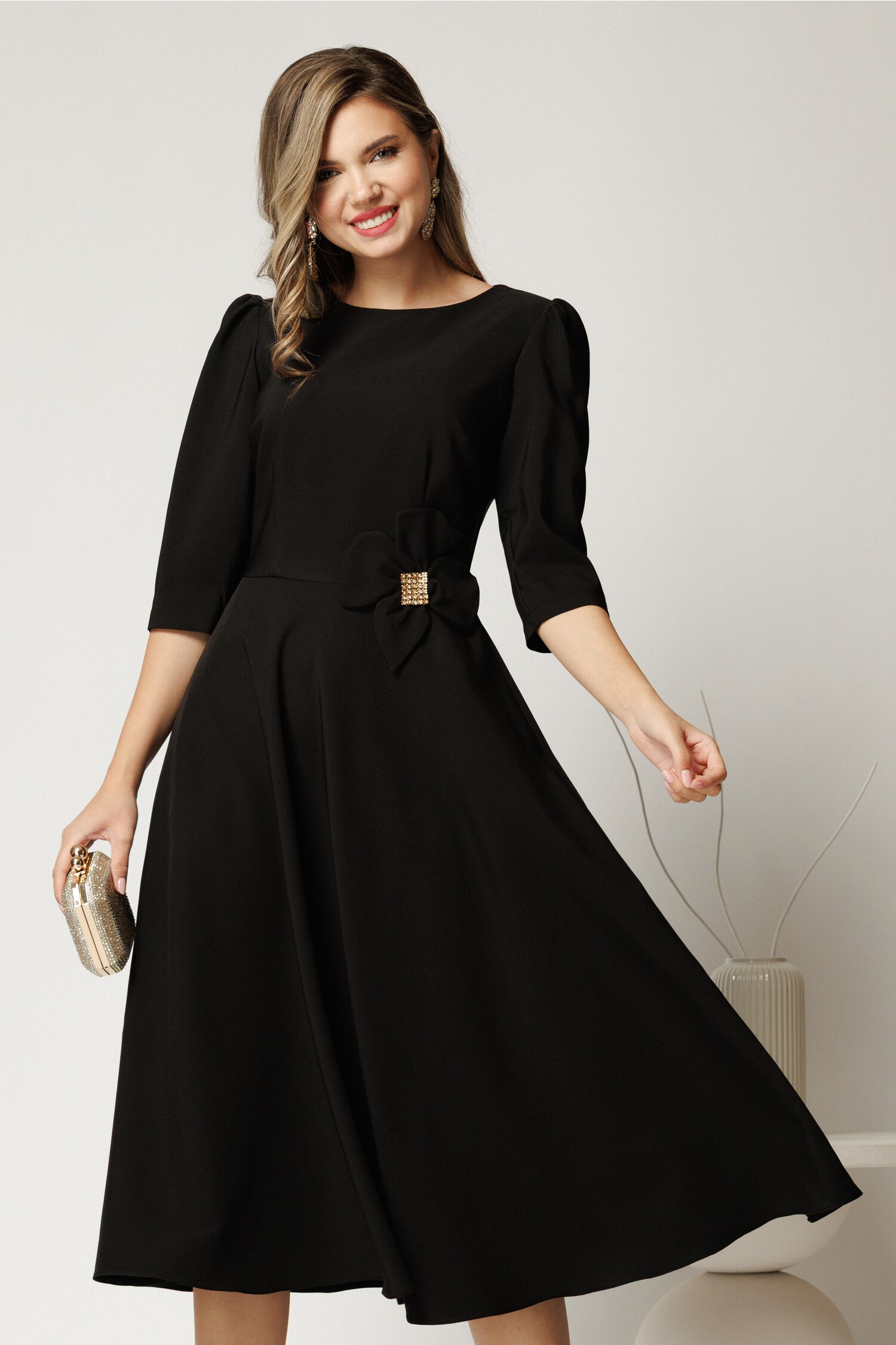 Rochie Neagra Midi Eleganta din Stofa cu Croi Clos - imagine 2