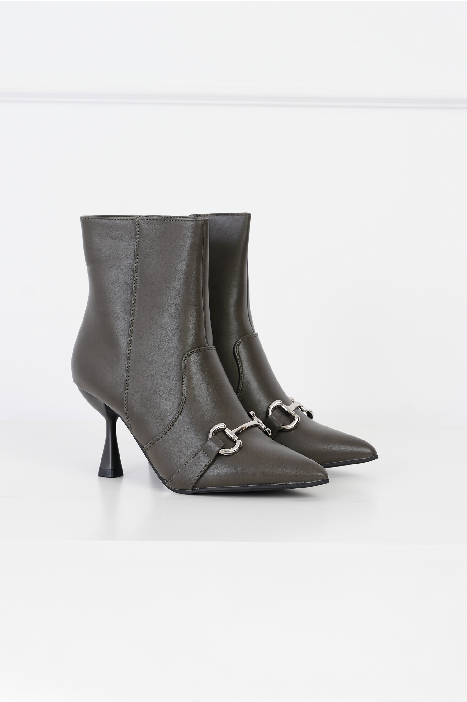 Botine Kaki din Piele Ecologică cu Aplicație Metalică