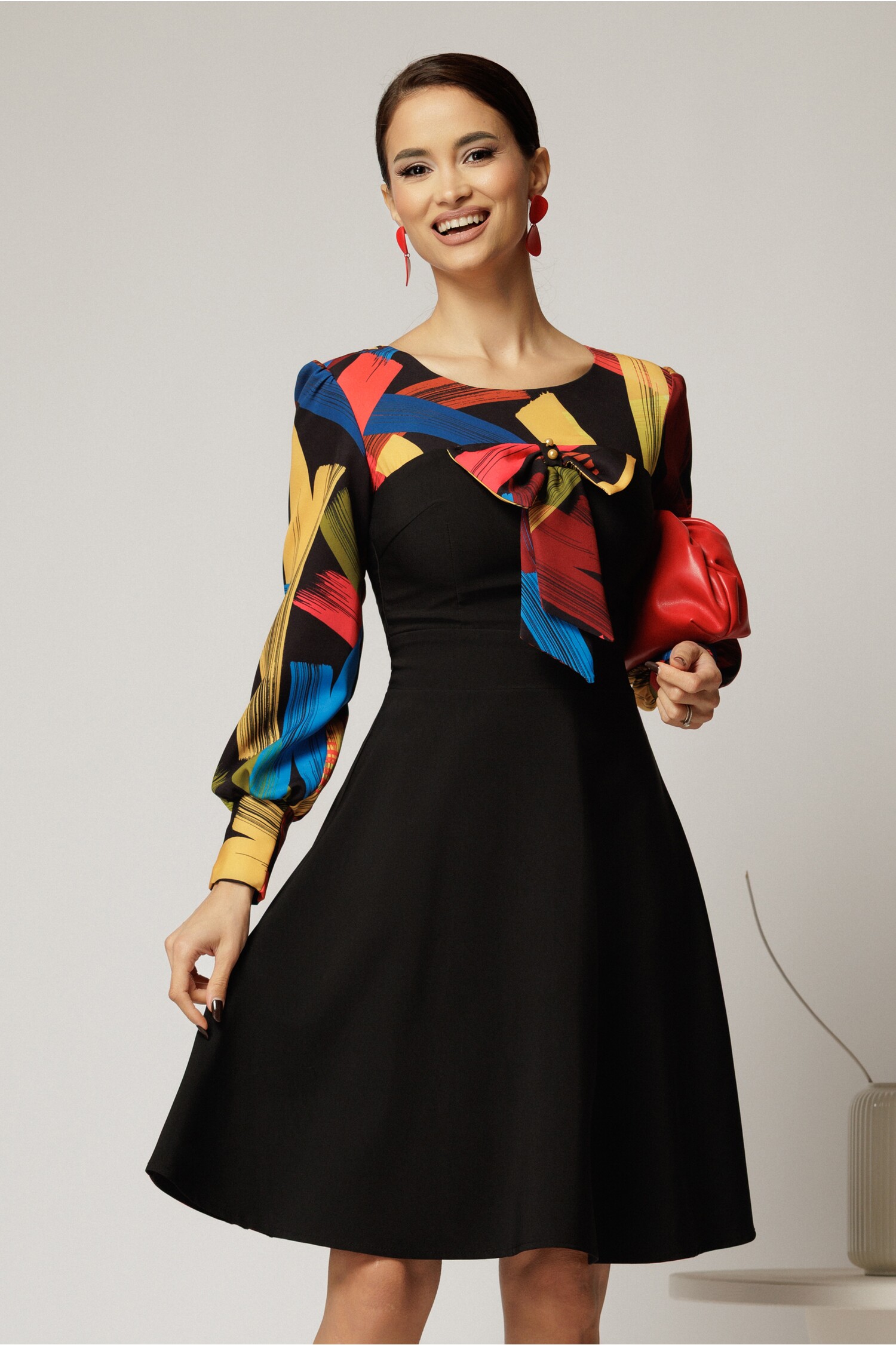 Rochie Office Neagra cu Funda | Eleganță și Stil