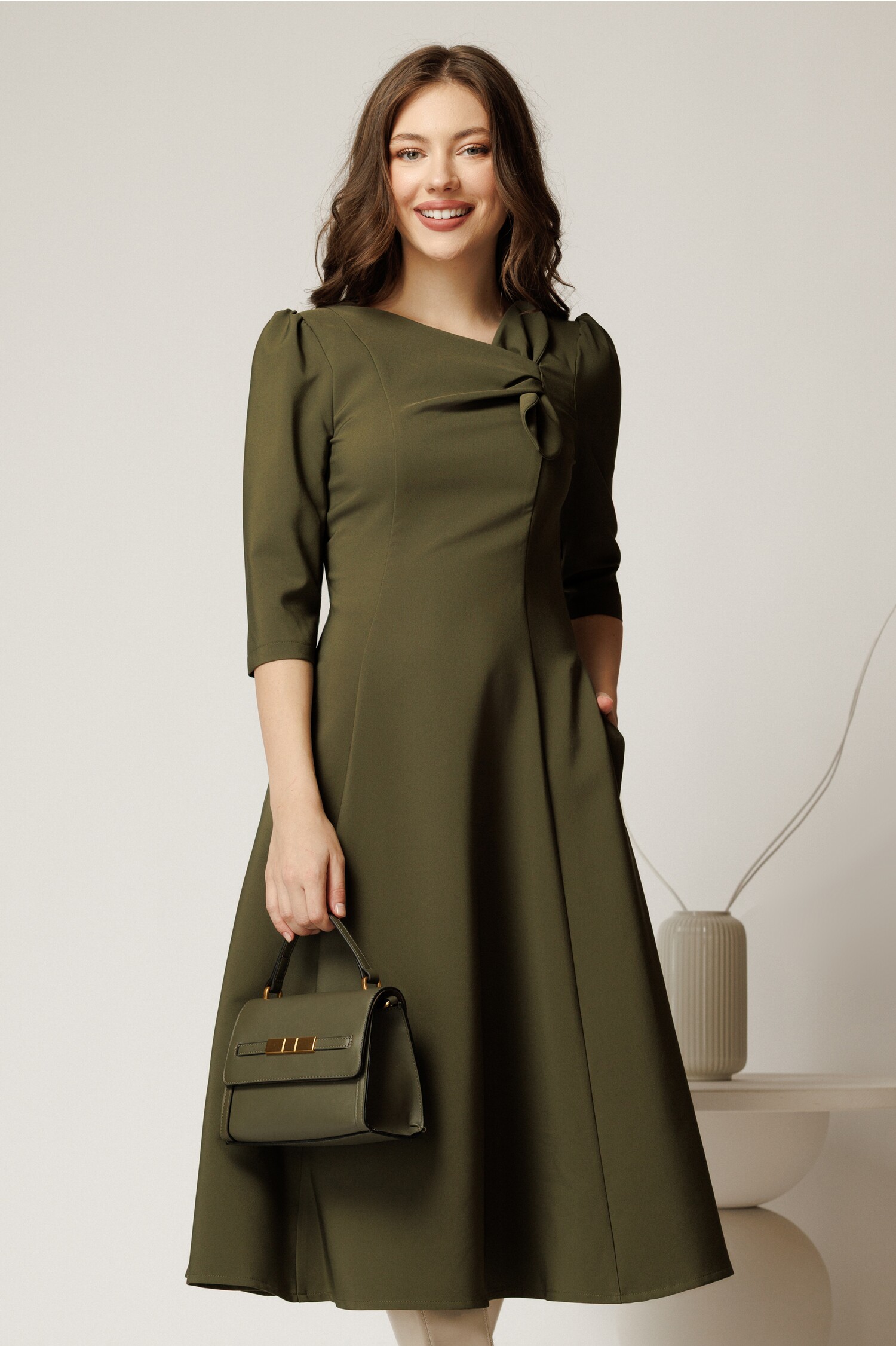 Rochie Office Kaki Elegantă cu Fundă la Bust