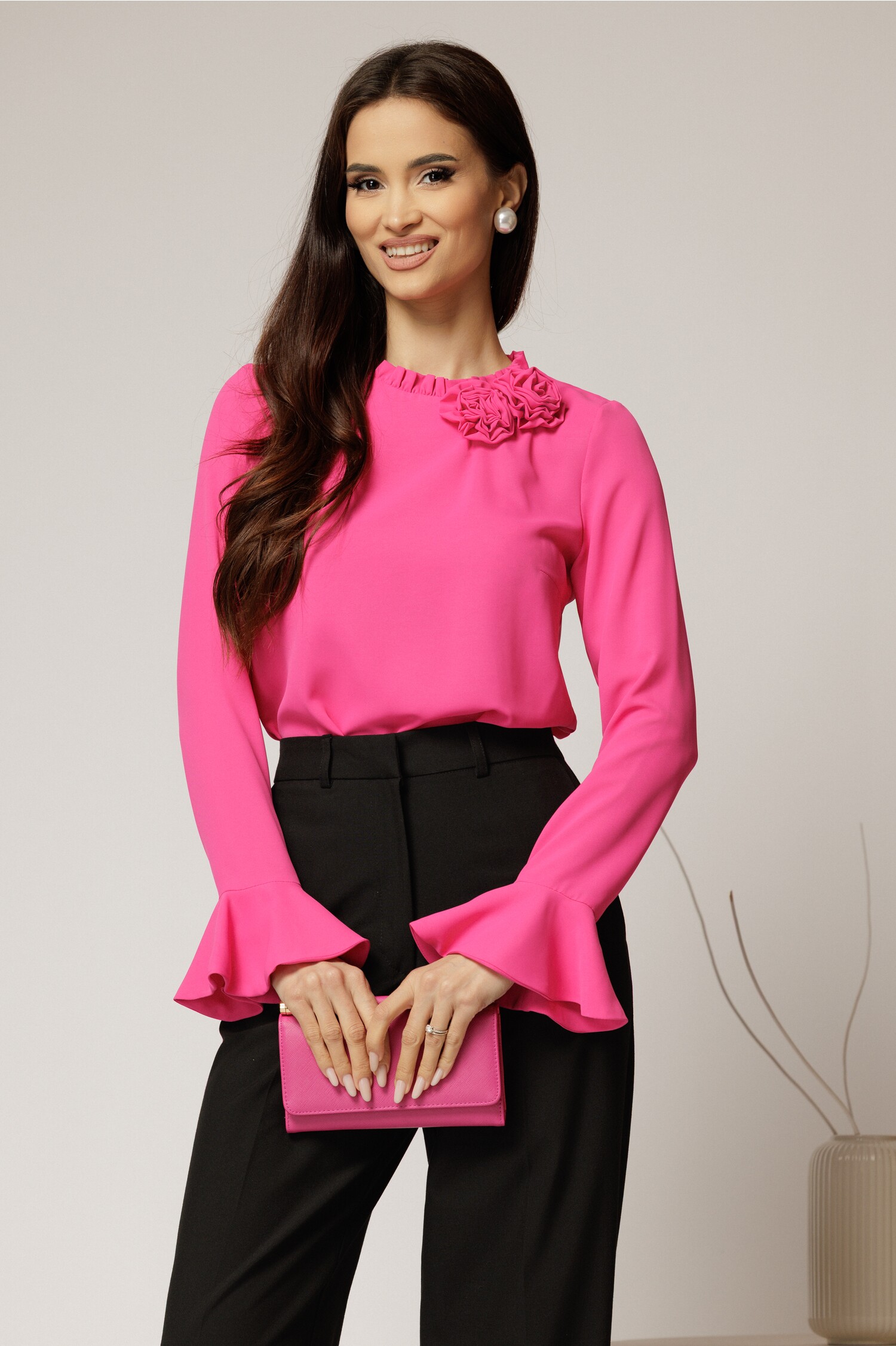 Bluză Fucsia Eleganță Voal Plin cu Detaliu Floral