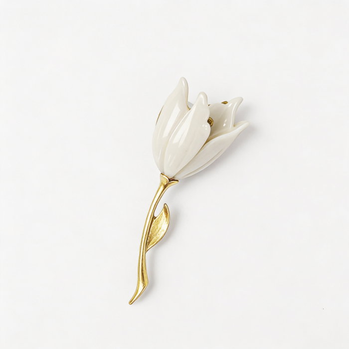 Brosa Lalea Alba Shopika | Cadou Elegantis